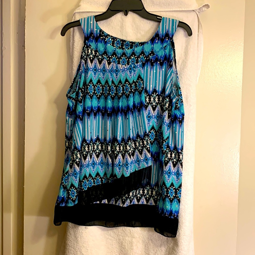 ROZ & ALI  blouse color green, blue and white which is a size XL